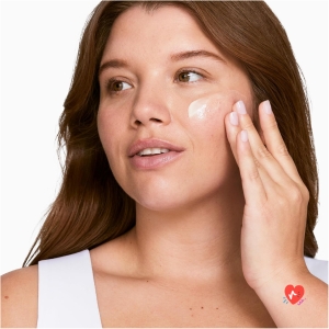 Clinique Émulsion Hydratante Tellement Différente + à la Glycérine + Urée, Peaux sèches à mixtes | Hydratant