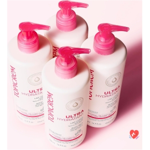 Topicrem - Ultra Moisturizing Body Lotion - Moisturizes 48 hours, Relipid, Protects the Skin - Smooth Texture, Delicate Odour - Moisturizing Cream for Sensitive Skin - Made in France - 500 ml
